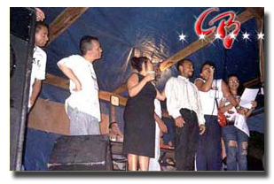 Nossos casal, Ronaldo (Tustão) e Fatinha no palco da gincana
