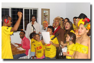 Coral Cromossomos Bons dando um show na tarefa vídeo 'We are the world'